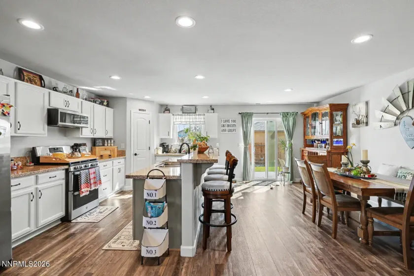 1280 Venitian, Fallon, Nevada 89406, 4 Bedrooms Bedrooms, ,2 BathroomsBathrooms,Residential,Residential,Venitian,0,260012459