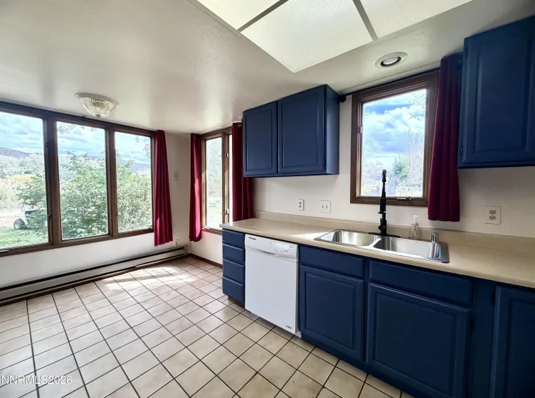 305 Rowel, Reno, Nevada 89508, 3 Bedrooms Bedrooms, ,2 BathroomsBathrooms,Residential,Residential,Rowel,0,260012462