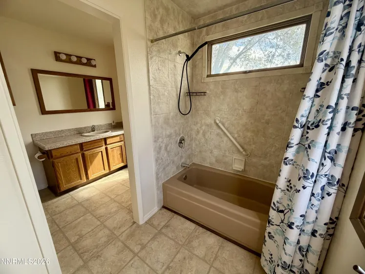 305 Rowel, Reno, Nevada 89508, 3 Bedrooms Bedrooms, ,2 BathroomsBathrooms,Residential,Residential,Rowel,0,260012462