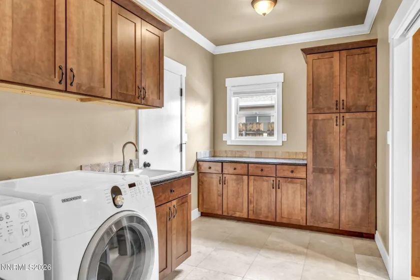 1828 Walnut, Carson City, Nevada 89703, 3 Bedrooms Bedrooms, ,2 BathroomsBathrooms,Residential,Residential,Walnut,0,260012472