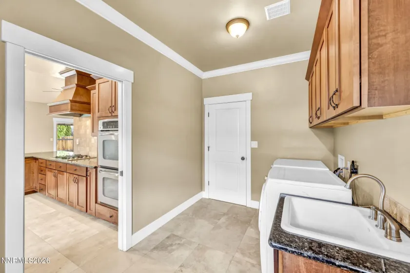 1828 Walnut, Carson City, Nevada 89703, 3 Bedrooms Bedrooms, ,2 BathroomsBathrooms,Residential,Residential,Walnut,0,260012472