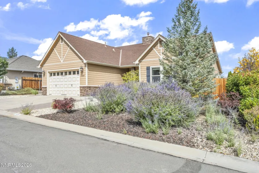 1828 Walnut, Carson City, Nevada 89703, 3 Bedrooms Bedrooms, ,2 BathroomsBathrooms,Residential,Residential,Walnut,0,260012472