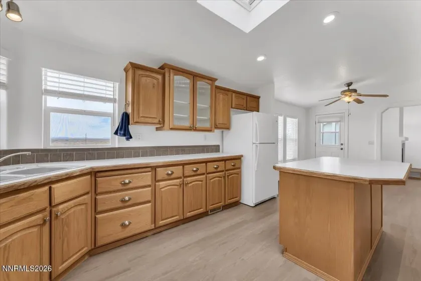 10880 Carson, Fallon, Nevada 89406, 3 Bedrooms Bedrooms, ,2 BathroomsBathrooms,Residential,Residential,Carson,0,260012483