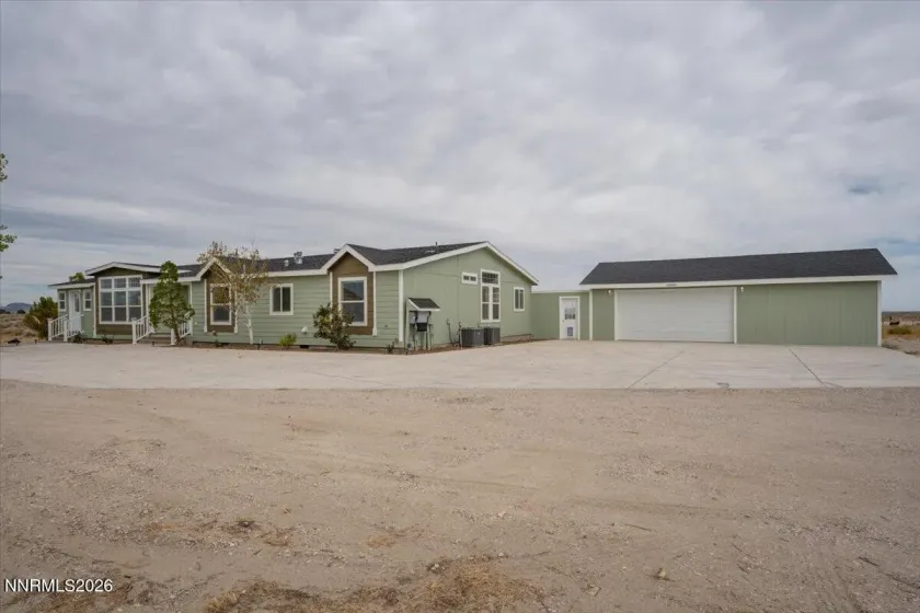 10880 Carson, Fallon, Nevada 89406, 3 Bedrooms Bedrooms, ,2 BathroomsBathrooms,Residential,Residential,Carson,0,260012483