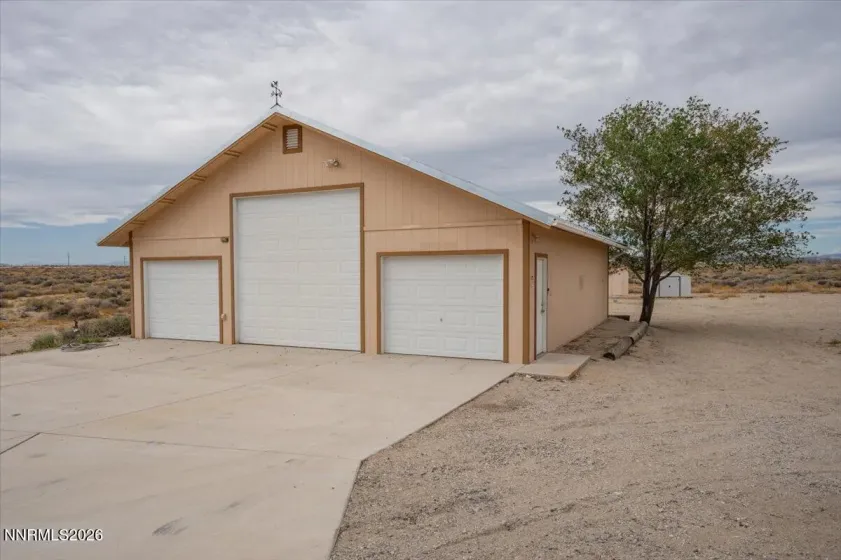 10880 Carson, Fallon, Nevada 89406, 3 Bedrooms Bedrooms, ,2 BathroomsBathrooms,Residential,Residential,Carson,0,260012483