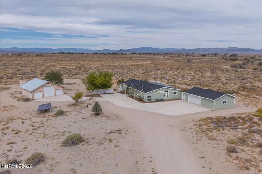 10880 Carson, Fallon, Nevada 89406, 3 Bedrooms Bedrooms, ,2 BathroomsBathrooms,Residential,Residential,Carson,0,260012483