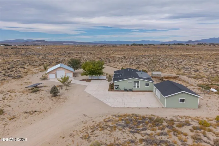 10880 Carson, Fallon, Nevada 89406, 3 Bedrooms Bedrooms, ,2 BathroomsBathrooms,Residential,Residential,Carson,0,260012483