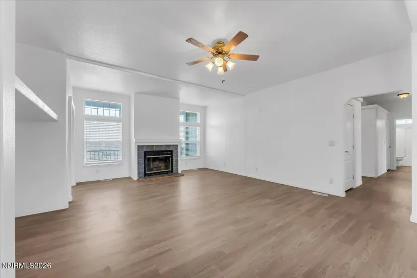 10880 Carson, Fallon, Nevada 89406, 3 Bedrooms Bedrooms, ,2 BathroomsBathrooms,Residential,Residential,Carson,0,260012483