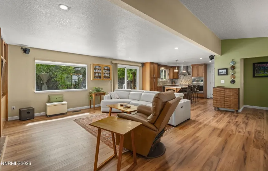 12940 Thomas Creek, Reno, Nevada 89511, 3 Bedrooms Bedrooms, ,2 BathroomsBathrooms,Residential,Residential,Thomas Creek,0,260012508