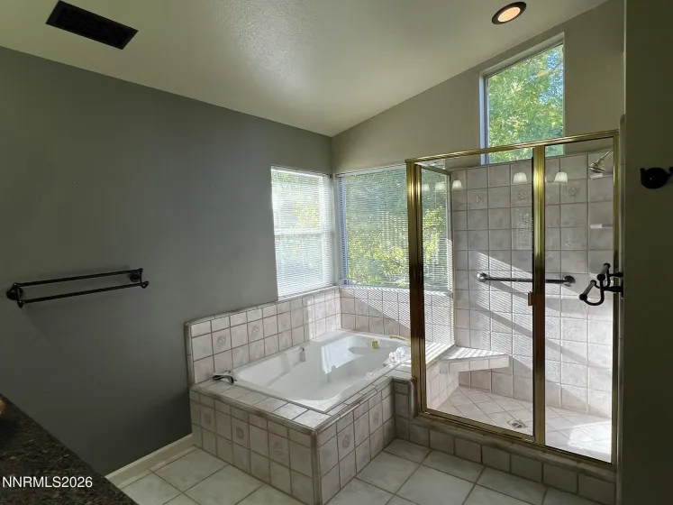 3905 Falling Water, Reno, Nevada 89519, 4 Bedrooms Bedrooms, ,3 BathroomsBathrooms,Residential,Residential,Falling Water,0,260012511