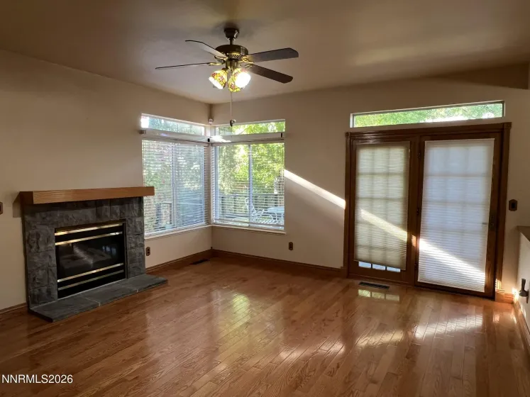 3905 Falling Water, Reno, Nevada 89519, 4 Bedrooms Bedrooms, ,3 BathroomsBathrooms,Residential,Residential,Falling Water,0,260012511