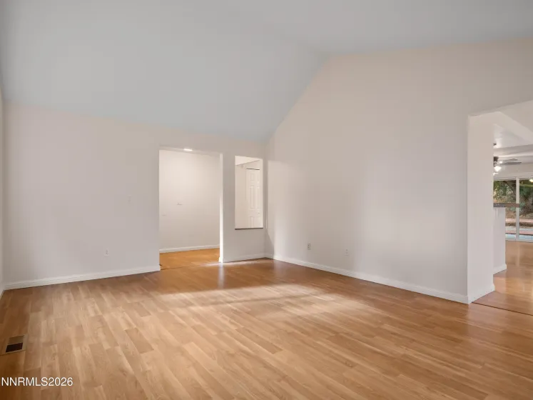 12745 Thomas Creek, Reno, Nevada 89511, 3 Bedrooms Bedrooms, ,2 BathroomsBathrooms,Residential,Residential,Thomas Creek,0,260012514