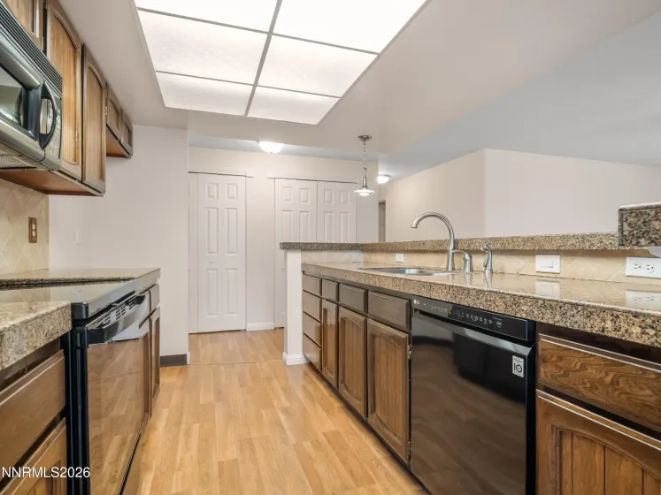 12745 Thomas Creek, Reno, Nevada 89511, 3 Bedrooms Bedrooms, ,2 BathroomsBathrooms,Residential,Residential,Thomas Creek,0,260012514