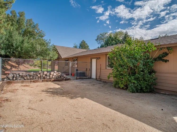 12745 Thomas Creek, Reno, Nevada 89511, 3 Bedrooms Bedrooms, ,2 BathroomsBathrooms,Residential,Residential,Thomas Creek,0,260012514