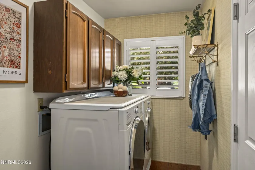 2255 Sequoia, Reno, Nevada 89502, 2 Bedrooms Bedrooms, ,3 BathroomsBathrooms,Residential,Residential,Sequoia,0,260012531