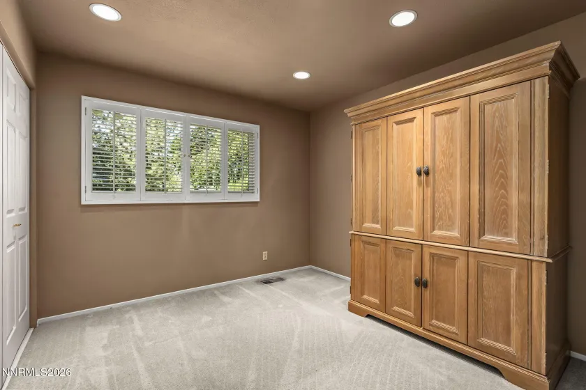 2255 Sequoia, Reno, Nevada 89502, 2 Bedrooms Bedrooms, ,3 BathroomsBathrooms,Residential,Residential,Sequoia,0,260012531