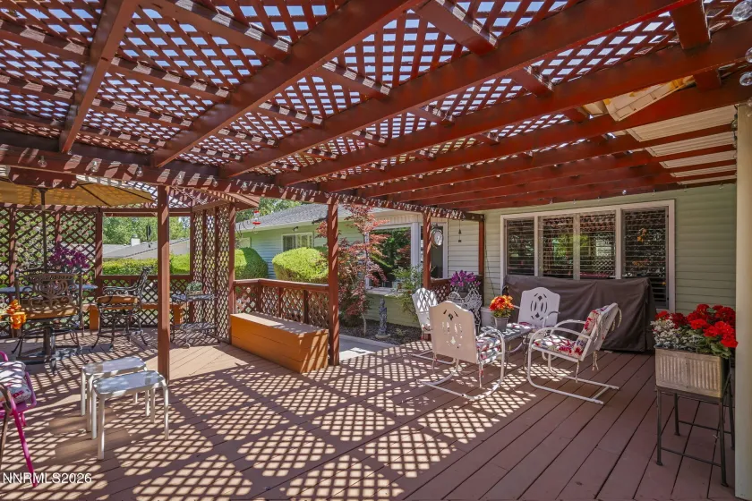 2255 Sequoia, Reno, Nevada 89502, 2 Bedrooms Bedrooms, ,3 BathroomsBathrooms,Residential,Residential,Sequoia,0,260012531