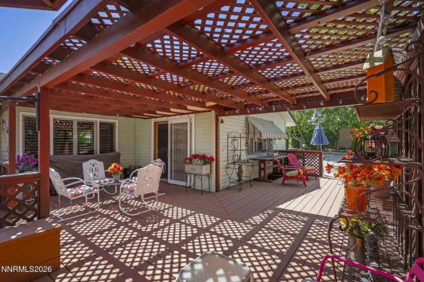 2255 Sequoia, Reno, Nevada 89502, 2 Bedrooms Bedrooms, ,3 BathroomsBathrooms,Residential,Residential,Sequoia,0,260012531