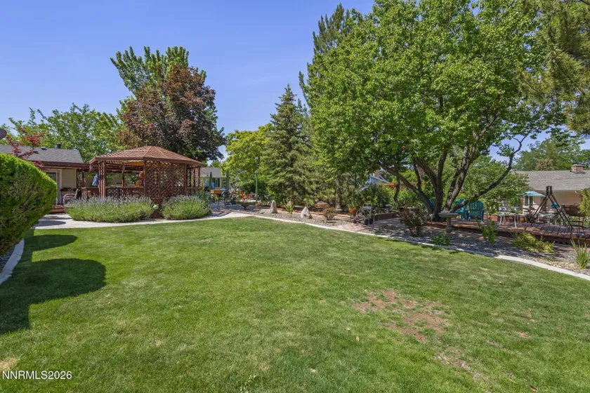 2255 Sequoia, Reno, Nevada 89502, 2 Bedrooms Bedrooms, ,3 BathroomsBathrooms,Residential,Residential,Sequoia,0,260012531