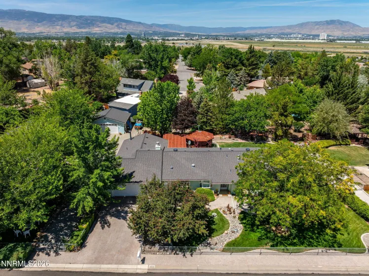 2255 Sequoia, Reno, Nevada 89502, 2 Bedrooms Bedrooms, ,3 BathroomsBathrooms,Residential,Residential,Sequoia,0,260012531