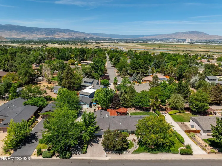 2255 Sequoia, Reno, Nevada 89502, 2 Bedrooms Bedrooms, ,3 BathroomsBathrooms,Residential,Residential,Sequoia,0,260012531