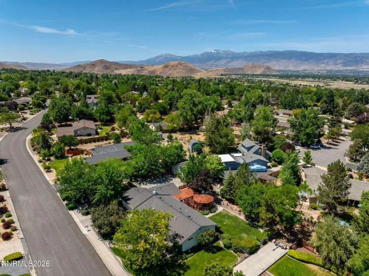 2255 Sequoia, Reno, Nevada 89502, 2 Bedrooms Bedrooms, ,3 BathroomsBathrooms,Residential,Residential,Sequoia,0,260012531