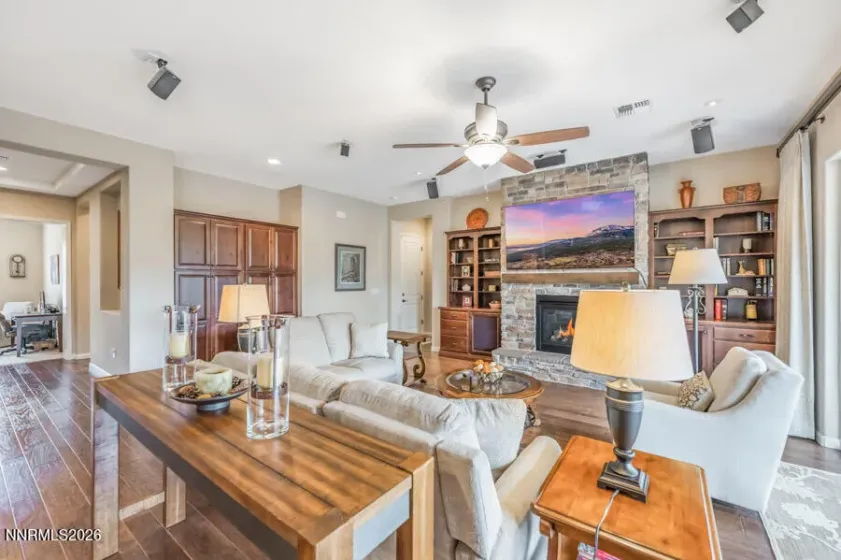 9820 Nahar, Reno, Nevada 89521, 2 Bedrooms Bedrooms, ,3 BathroomsBathrooms,Residential,Residential,Nahar,0,260012538