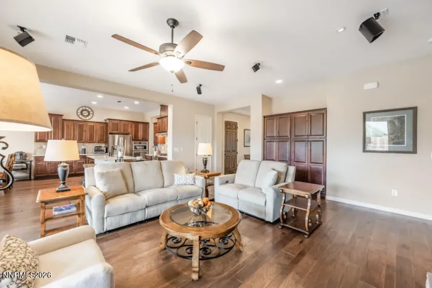 9820 Nahar, Reno, Nevada 89521, 2 Bedrooms Bedrooms, ,3 BathroomsBathrooms,Residential,Residential,Nahar,0,260012538