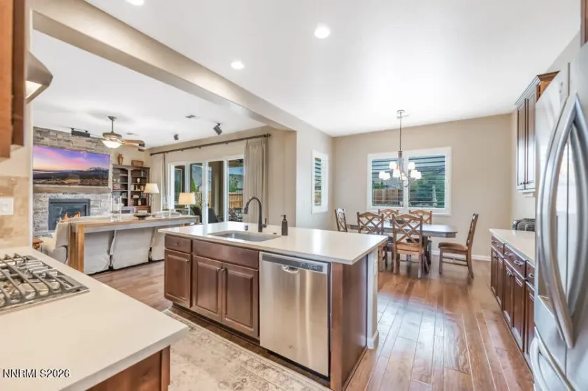 9820 Nahar, Reno, Nevada 89521, 2 Bedrooms Bedrooms, ,3 BathroomsBathrooms,Residential,Residential,Nahar,0,260012538