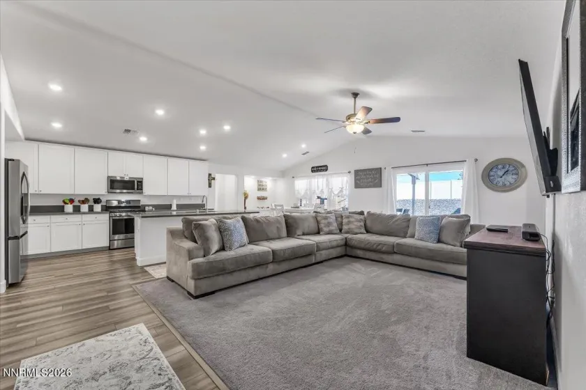 1201 Avian, Spanish Springs, Nevada 89441, 4 Bedrooms Bedrooms, ,3 BathroomsBathrooms,Residential,Residential,Avian,0,260012542