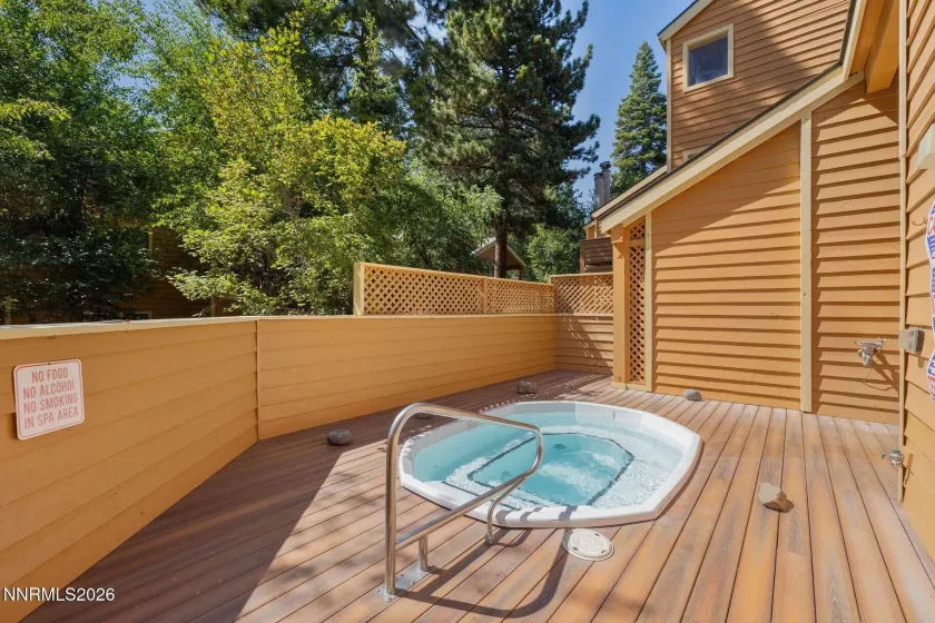 HOA Amenity - Hot Tub Deck