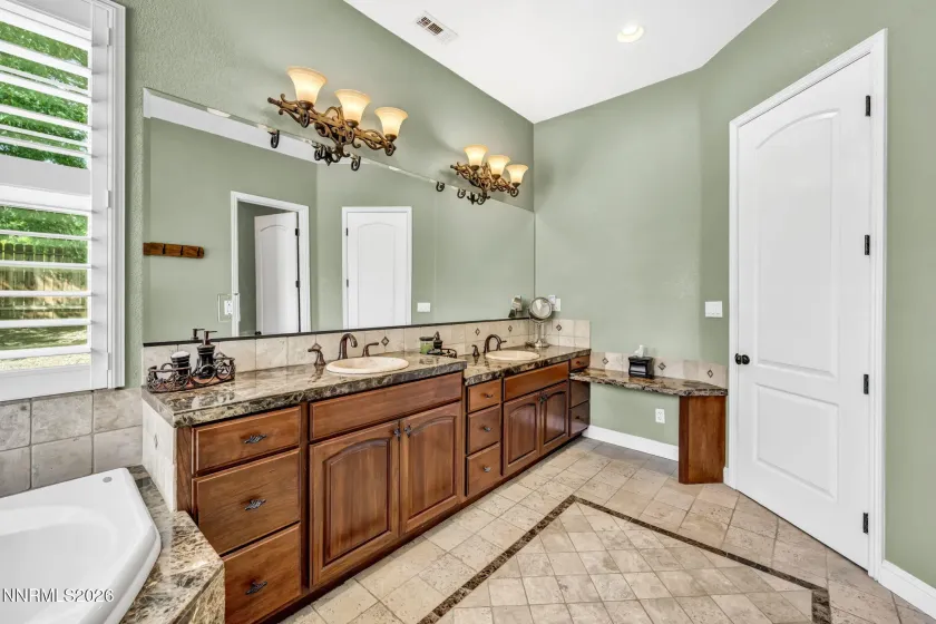 1111 Sweetwater, Reno, Nevada 89509, 3 Bedrooms Bedrooms, ,3 BathroomsBathrooms,Residential,Residential,Sweetwater,0,260012551