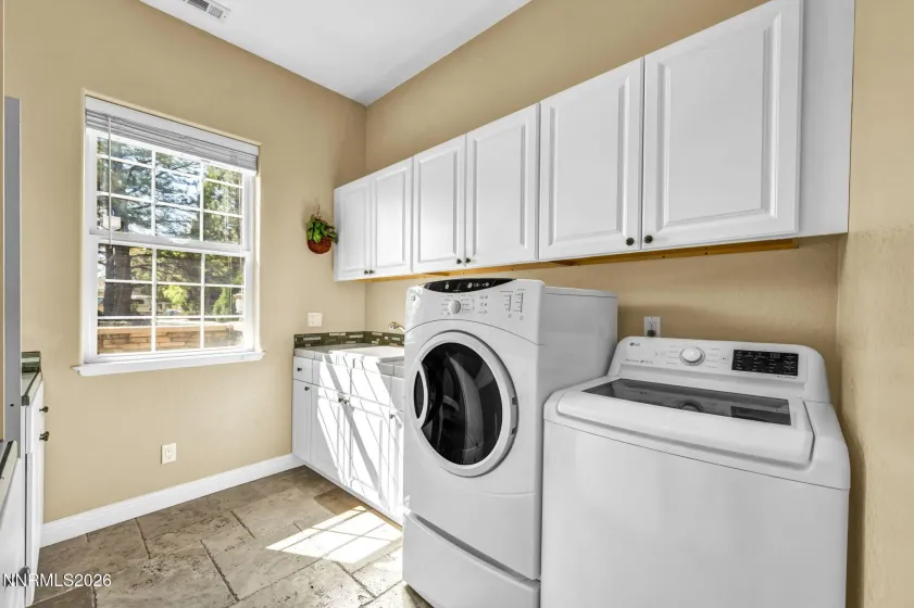 1111 Sweetwater, Reno, Nevada 89509, 3 Bedrooms Bedrooms, ,3 BathroomsBathrooms,Residential,Residential,Sweetwater,0,260012551
