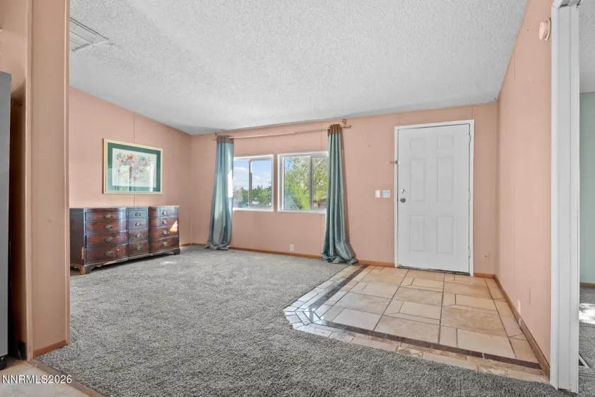 6 Agate Circle, Yerington, Nevada 89447, 3 Bedrooms Bedrooms, ,2 BathroomsBathrooms,Residential,Residential,Agate Circle,0,260012557