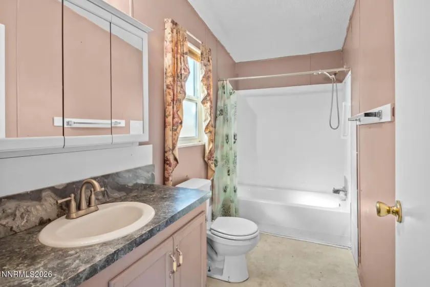 6 Agate Circle, Yerington, Nevada 89447, 3 Bedrooms Bedrooms, ,2 BathroomsBathrooms,Residential,Residential,Agate Circle,0,260012557