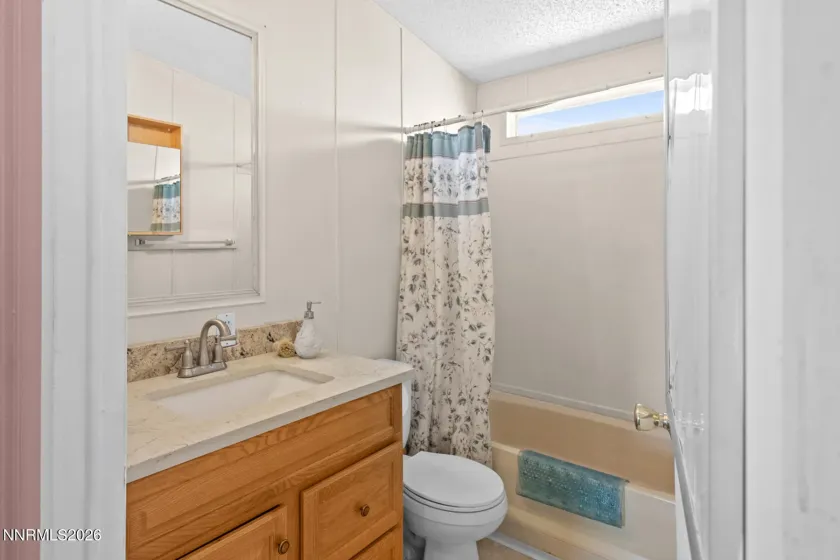 6 Agate Circle, Yerington, Nevada 89447, 3 Bedrooms Bedrooms, ,2 BathroomsBathrooms,Residential,Residential,Agate Circle,0,260012557