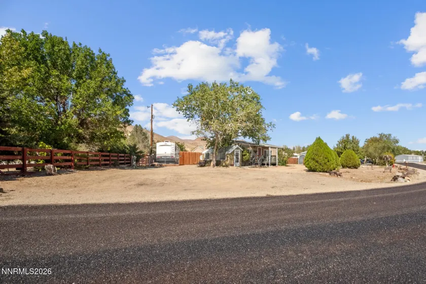 6 Agate Circle, Yerington, Nevada 89447, 3 Bedrooms Bedrooms, ,2 BathroomsBathrooms,Residential,Residential,Agate Circle,0,260012557