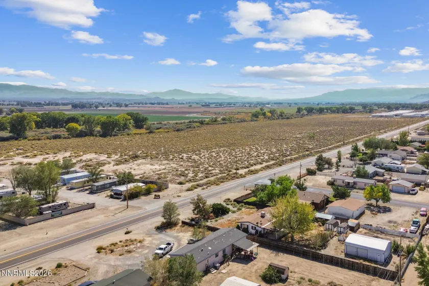 6 Agate Circle, Yerington, Nevada 89447, 3 Bedrooms Bedrooms, ,2 BathroomsBathrooms,Residential,Residential,Agate Circle,0,260012557