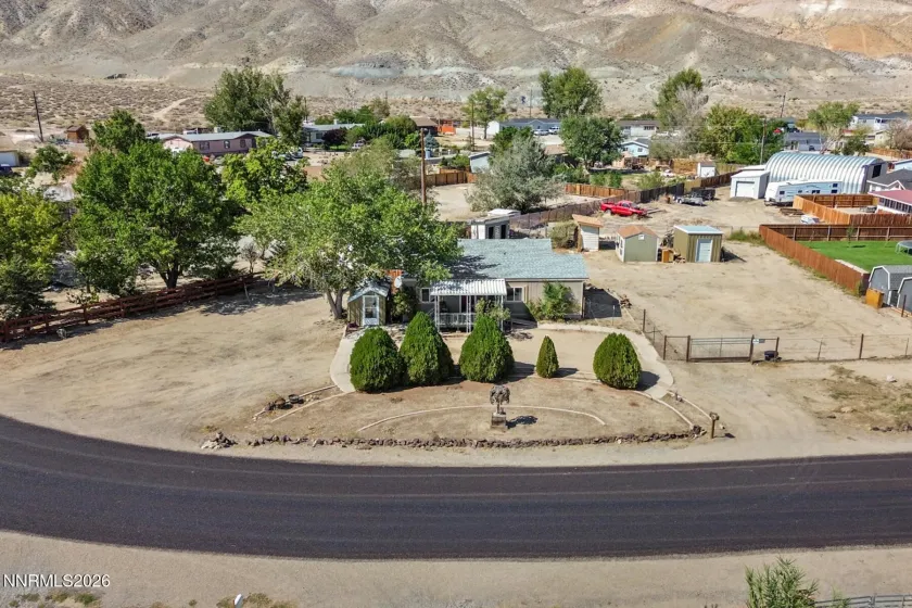 6 Agate Circle, Yerington, Nevada 89447, 3 Bedrooms Bedrooms, ,2 BathroomsBathrooms,Residential,Residential,Agate Circle,0,260012557