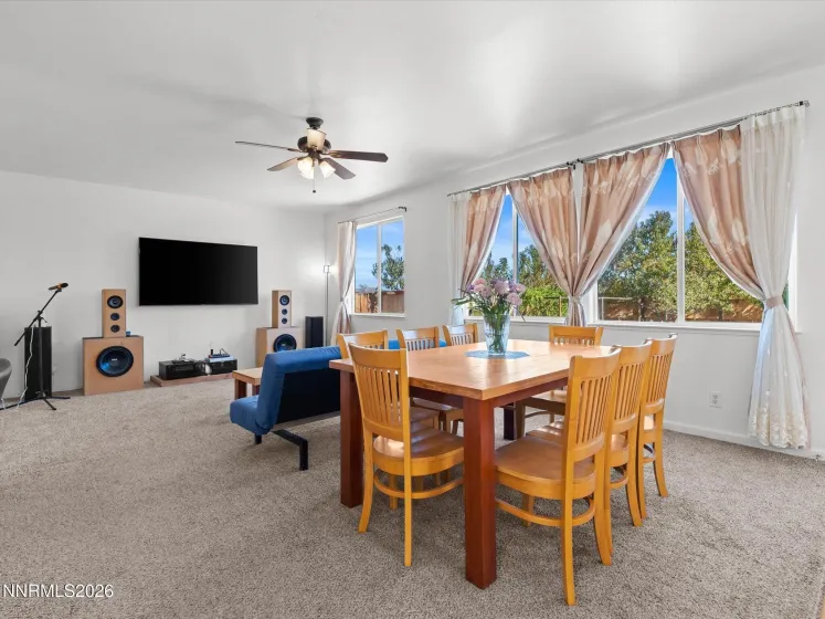 11775 Desert Grass, Reno, Nevada 89506, 4 Bedrooms Bedrooms, ,3 BathroomsBathrooms,Residential,Residential,Desert Grass,0,260012559
