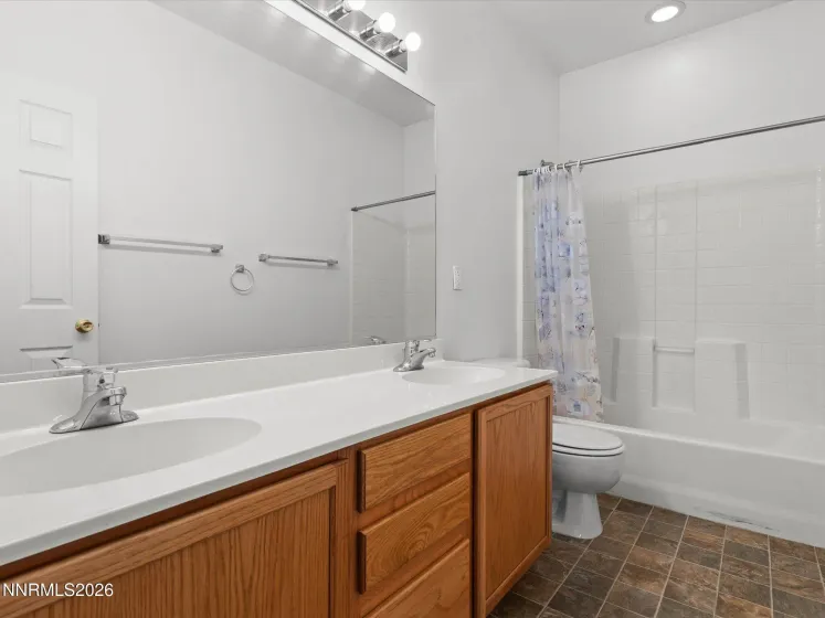11775 Desert Grass, Reno, Nevada 89506, 4 Bedrooms Bedrooms, ,3 BathroomsBathrooms,Residential,Residential,Desert Grass,0,260012559