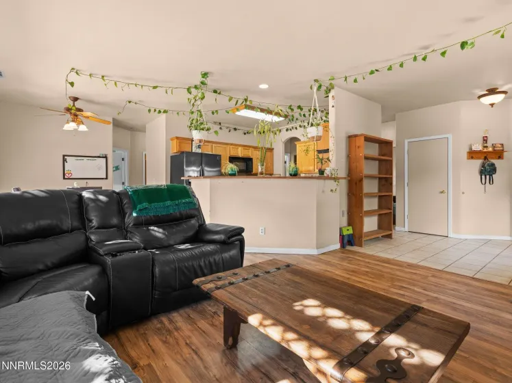 9445 Pine Tree, Reno, Nevada 89506, 3 Bedrooms Bedrooms, ,2 BathroomsBathrooms,Residential,Residential,Pine Tree,0,260012562