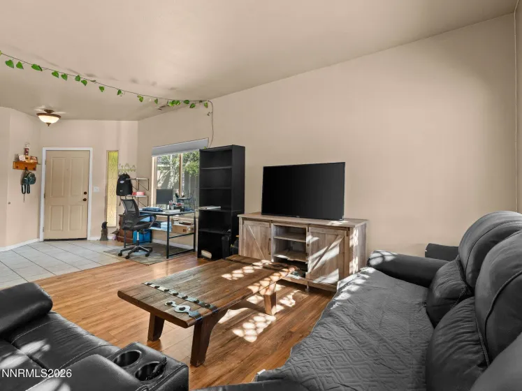 9445 Pine Tree, Reno, Nevada 89506, 3 Bedrooms Bedrooms, ,2 BathroomsBathrooms,Residential,Residential,Pine Tree,0,260012562