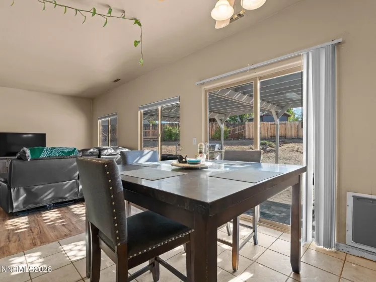 9445 Pine Tree, Reno, Nevada 89506, 3 Bedrooms Bedrooms, ,2 BathroomsBathrooms,Residential,Residential,Pine Tree,0,260012562