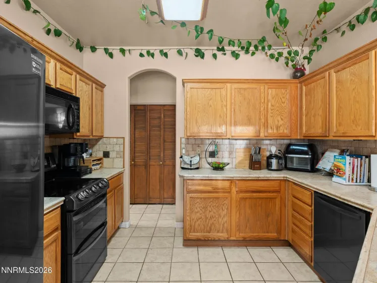 9445 Pine Tree, Reno, Nevada 89506, 3 Bedrooms Bedrooms, ,2 BathroomsBathrooms,Residential,Residential,Pine Tree,0,260012562