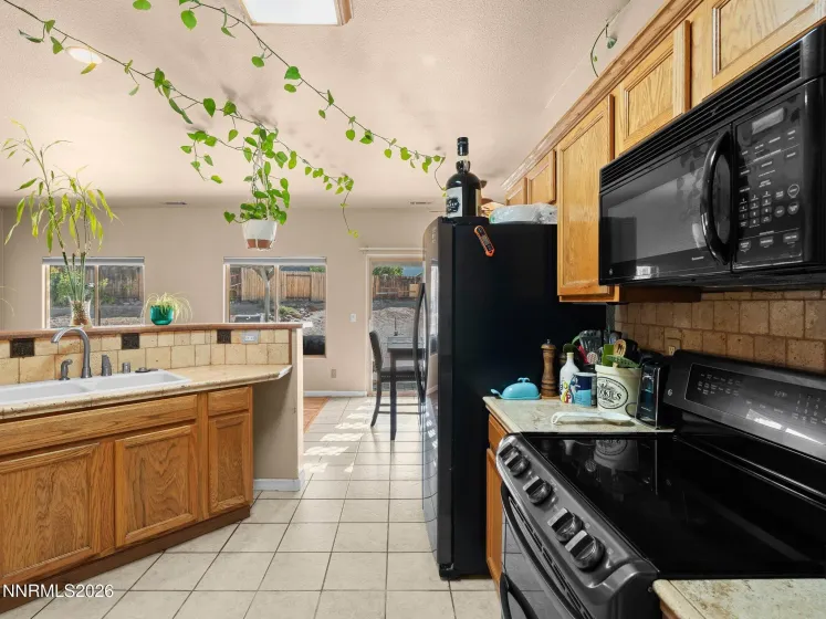9445 Pine Tree, Reno, Nevada 89506, 3 Bedrooms Bedrooms, ,2 BathroomsBathrooms,Residential,Residential,Pine Tree,0,260012562