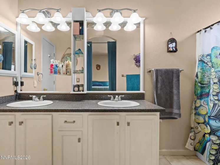 9445 Pine Tree, Reno, Nevada 89506, 3 Bedrooms Bedrooms, ,2 BathroomsBathrooms,Residential,Residential,Pine Tree,0,260012562