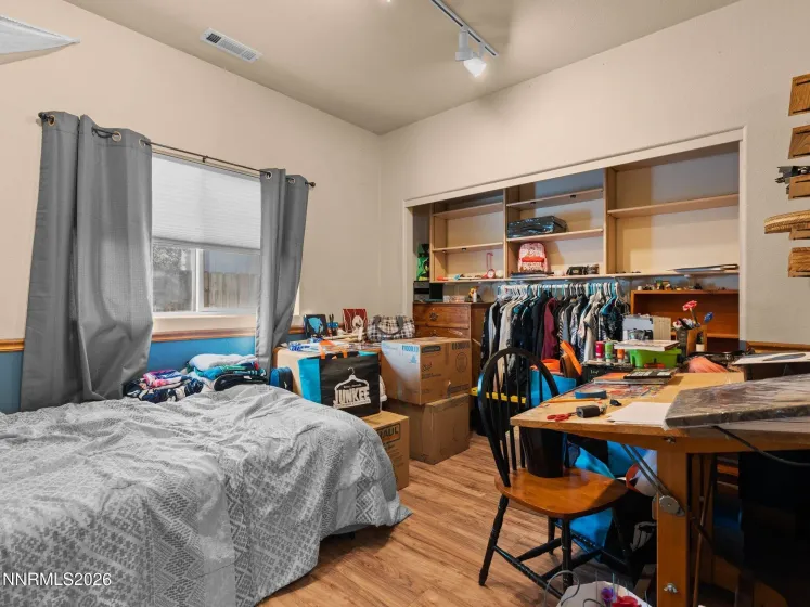 9445 Pine Tree, Reno, Nevada 89506, 3 Bedrooms Bedrooms, ,2 BathroomsBathrooms,Residential,Residential,Pine Tree,0,260012562