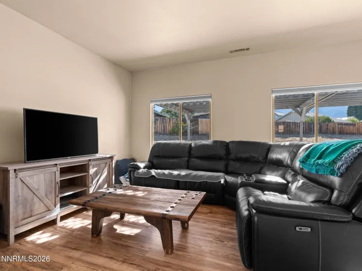 9445 Pine Tree, Reno, Nevada 89506, 3 Bedrooms Bedrooms, ,2 BathroomsBathrooms,Residential,Residential,Pine Tree,0,260012562