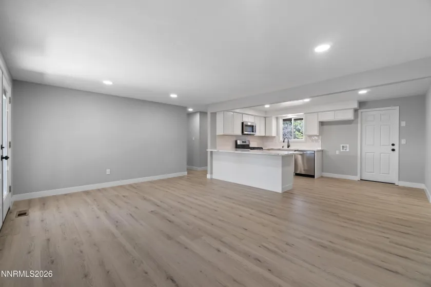 1337 Toiyabe, Gardnerville, Nevada 89410, 4 Bedrooms Bedrooms, ,2 BathroomsBathrooms,Residential,Residential,Toiyabe,0,260012565